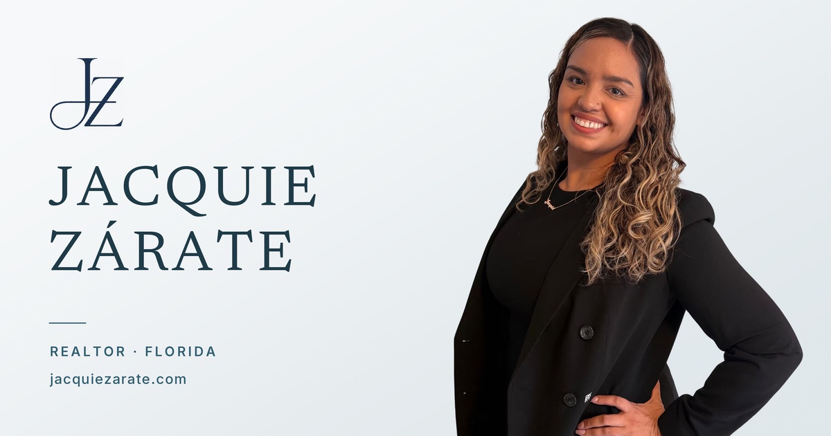 Portada del sitio de Jacquie Zárate, con su retrato editorial junto al monograma JZ, su nombre y la referencia Realtor en Florida.